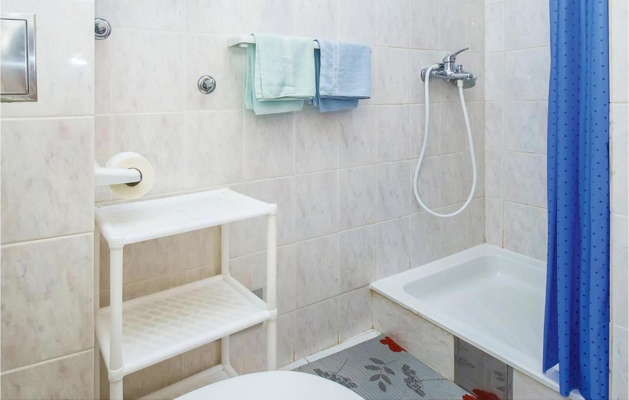 Cozy Apartment In Lokva Rogoznica With Wifi Ngoại thất bức ảnh