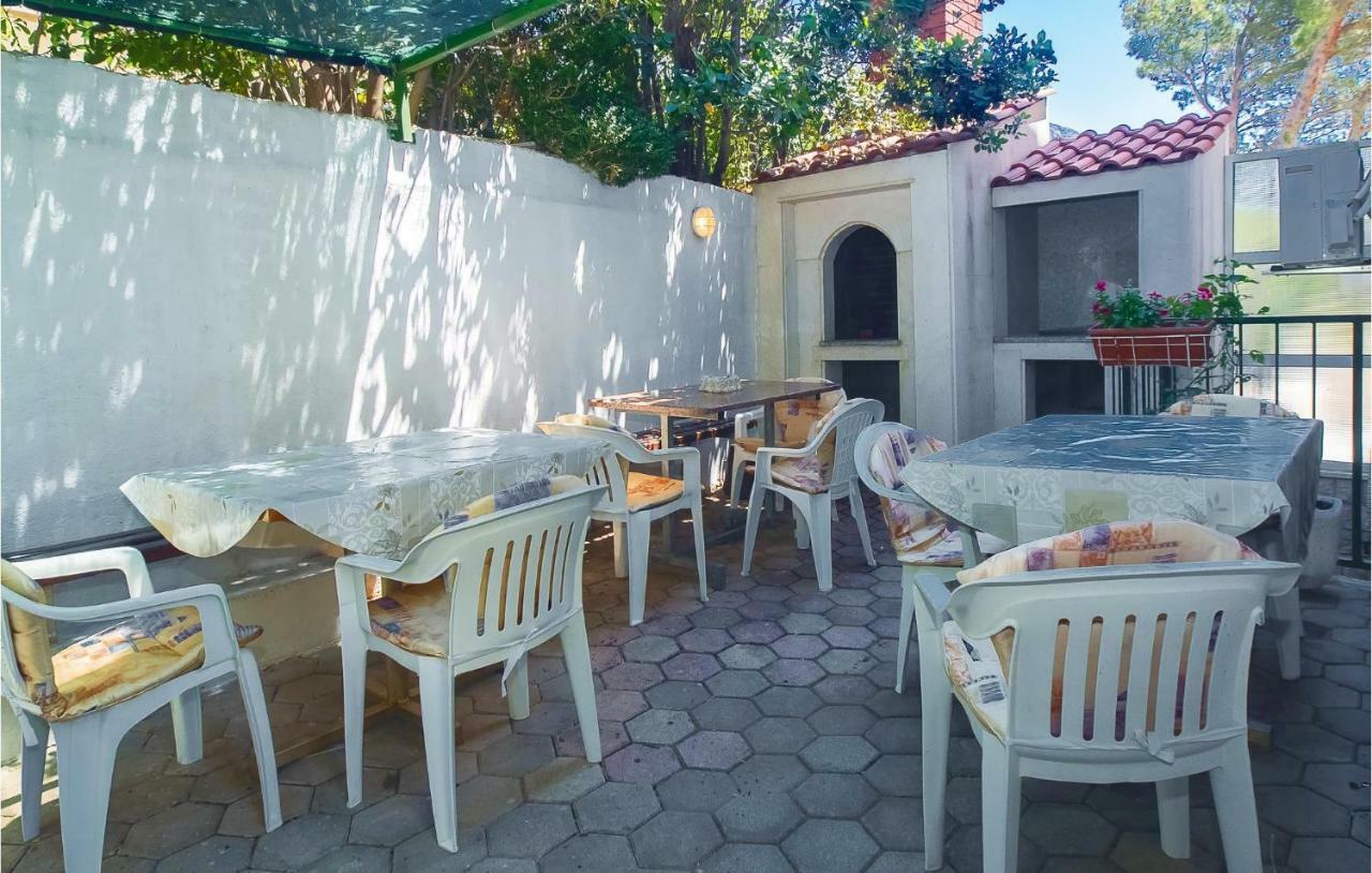 Cozy Apartment In Lokva Rogoznica With Wifi Ngoại thất bức ảnh